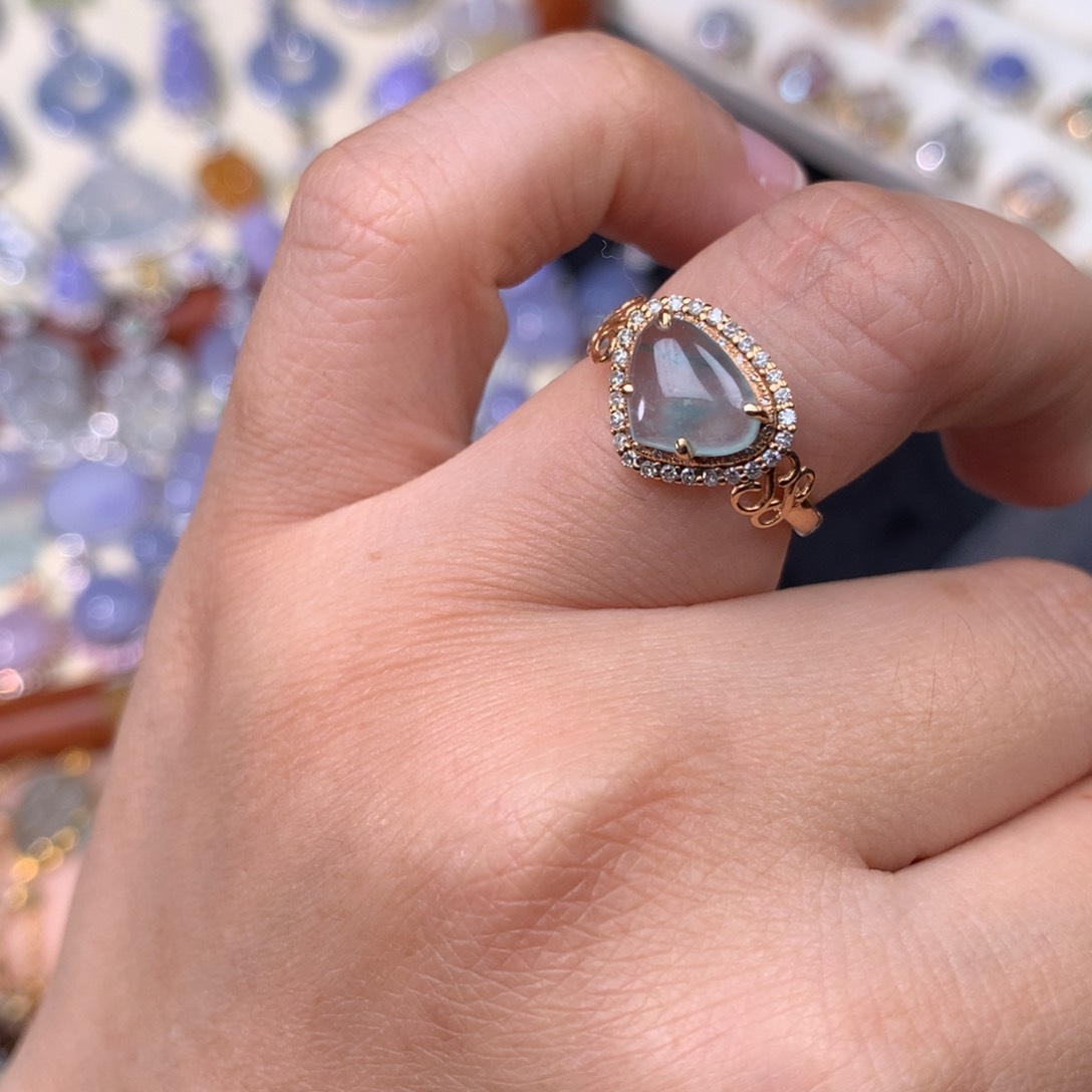 翡翠戒指18K金镶嵌爱心戒指