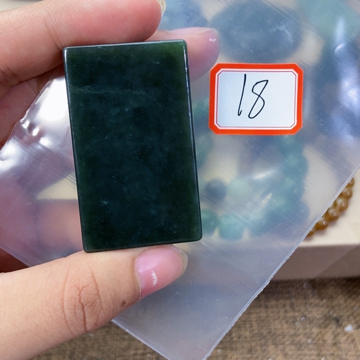 未镶嵌和田玉挂件