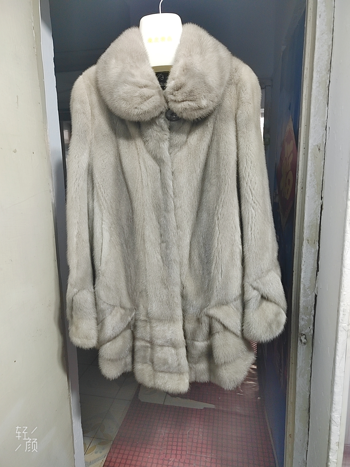 中古水貂大，俄罗斯进口蓝宝石色时装版娃娃领，长78cm胸围113公分