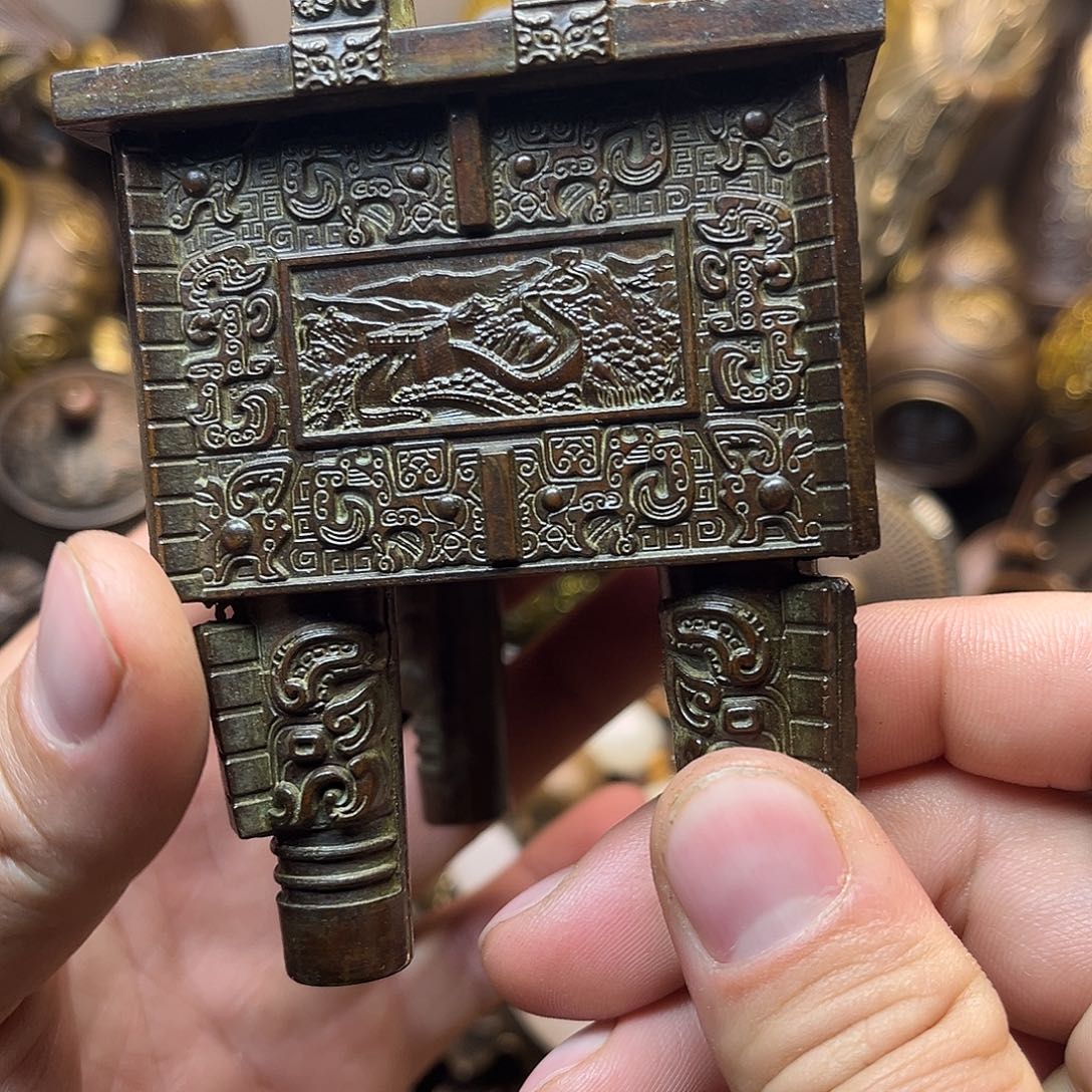 精美铜器工艺品等