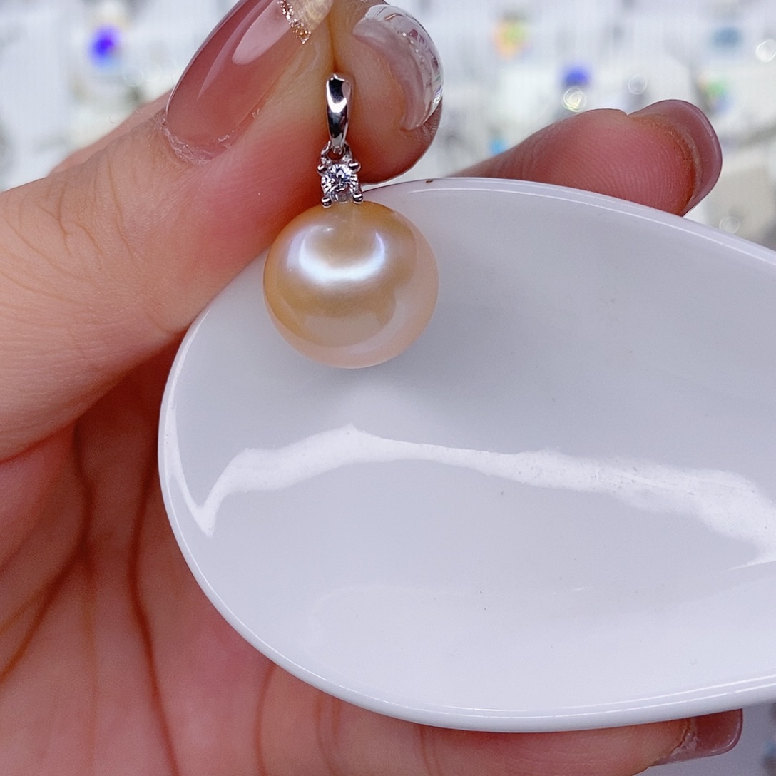 小***婧银S925镶嵌淡水珍珠吊坠(赠链)