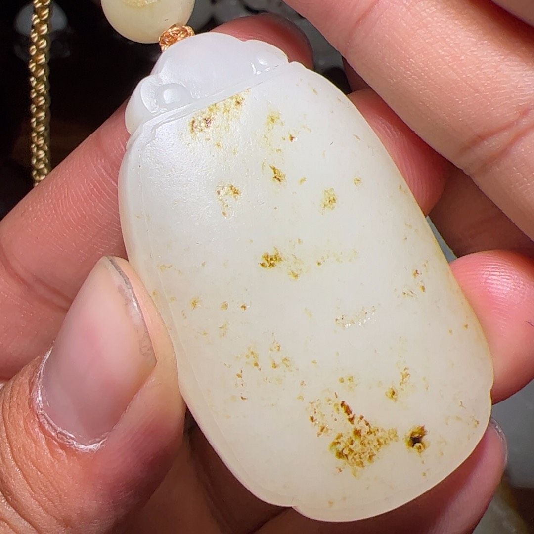 和田玉颈饰未镶嵌