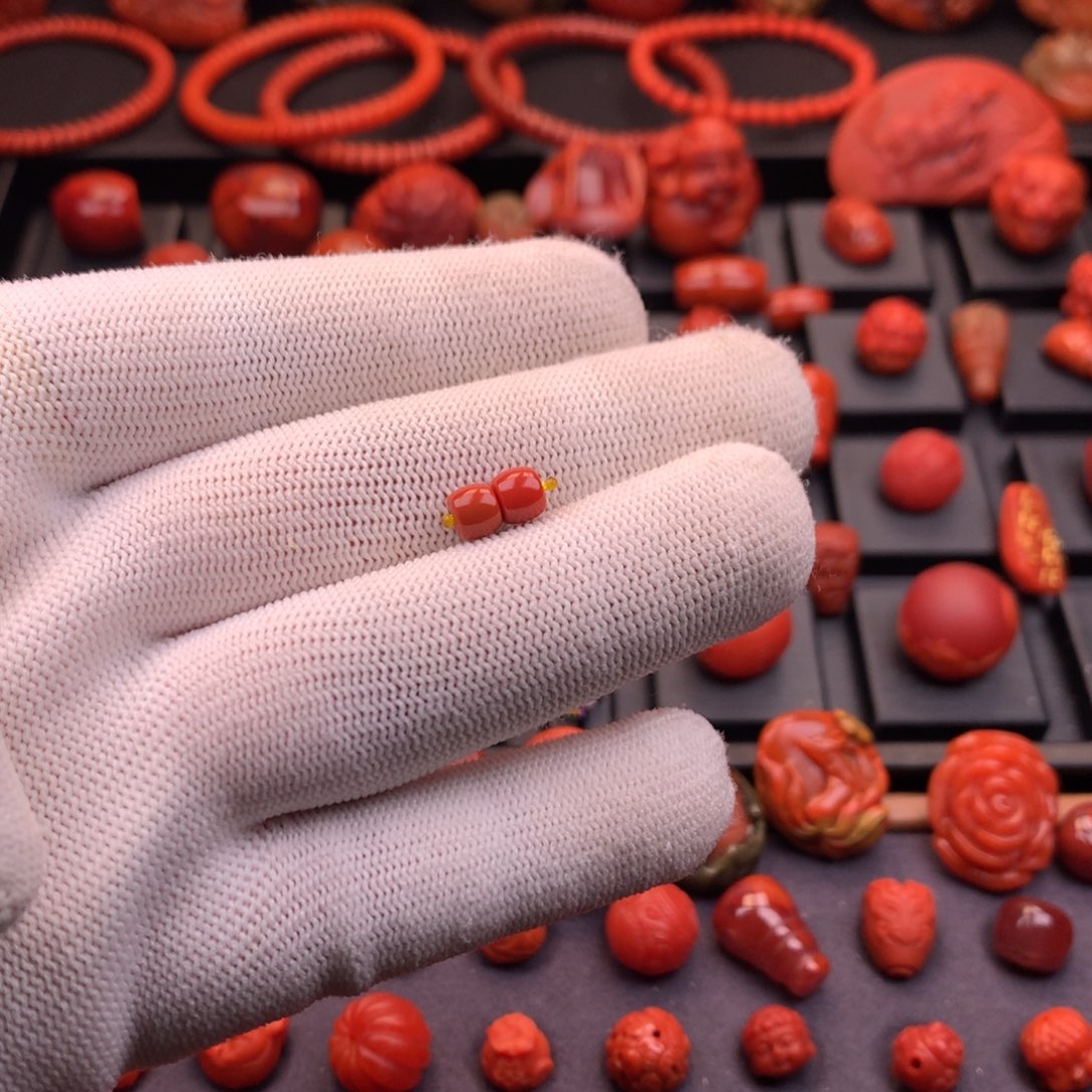 小***康南红玛瑙未镶嵌南红川料原矿直切对珠5.5mm