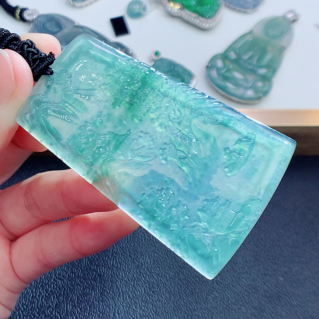 翡翠颈饰未镶嵌翡翠