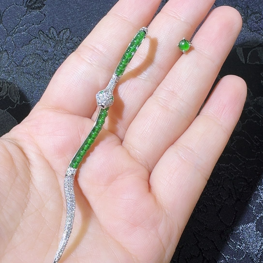 翡翠耳饰银S925镶嵌蛇