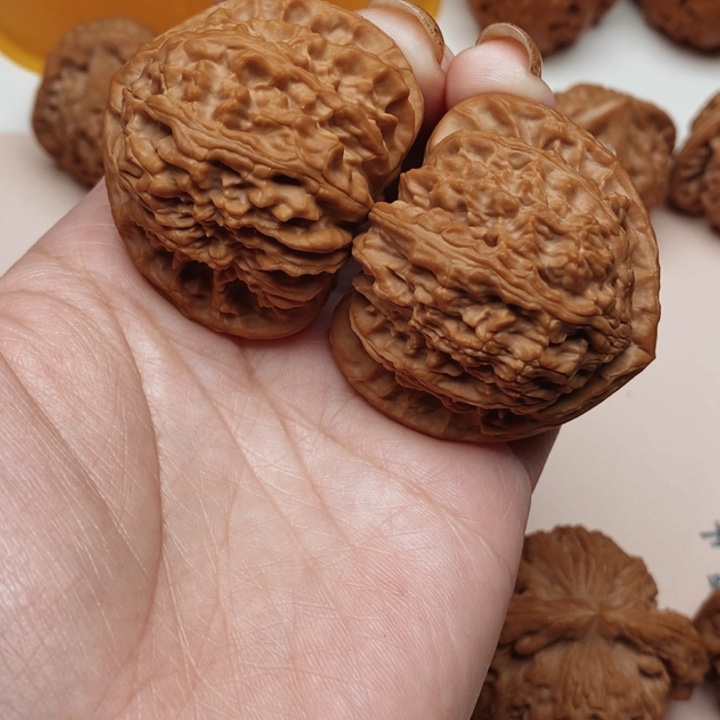 把件文玩核桃小***?三角白43