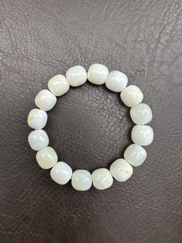 时尚精美手串 车车桶珠手串12mm A812