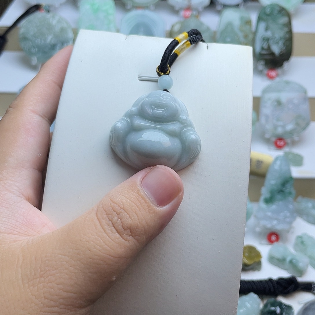 颈饰未镶嵌翡翠佛公