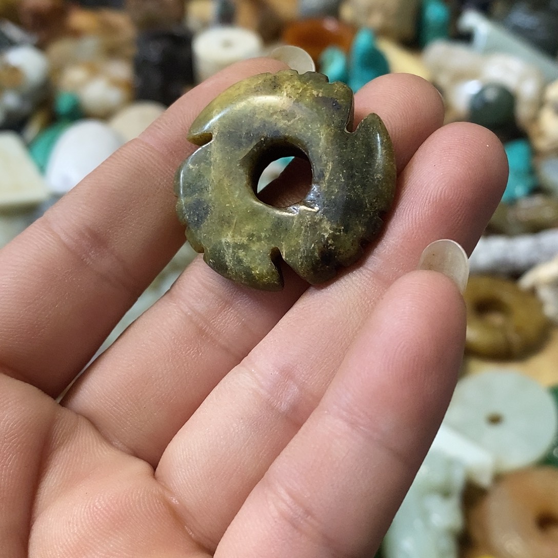 和田玉（糖玉）未镶嵌挂件