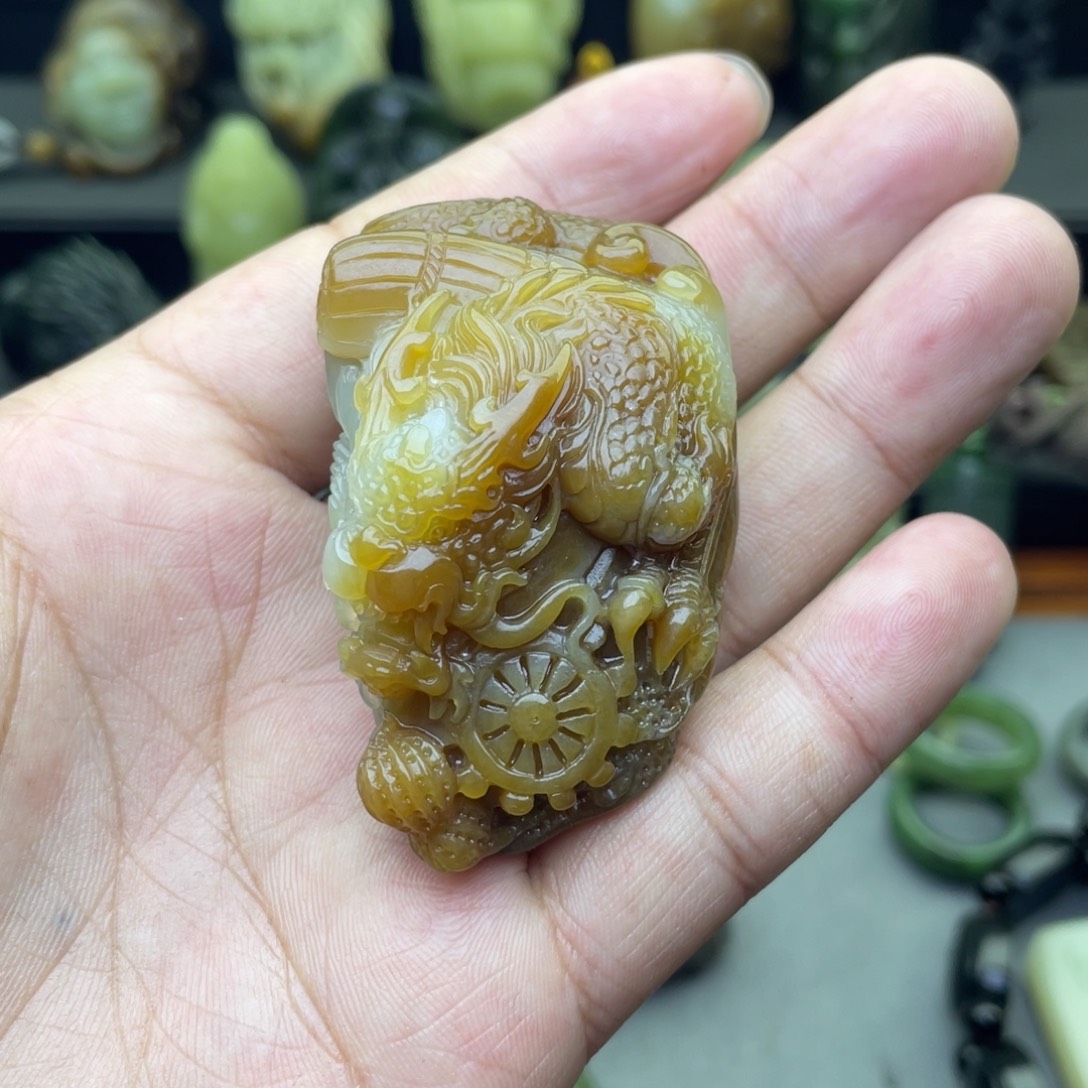 用***1和田玉未镶嵌颈饰