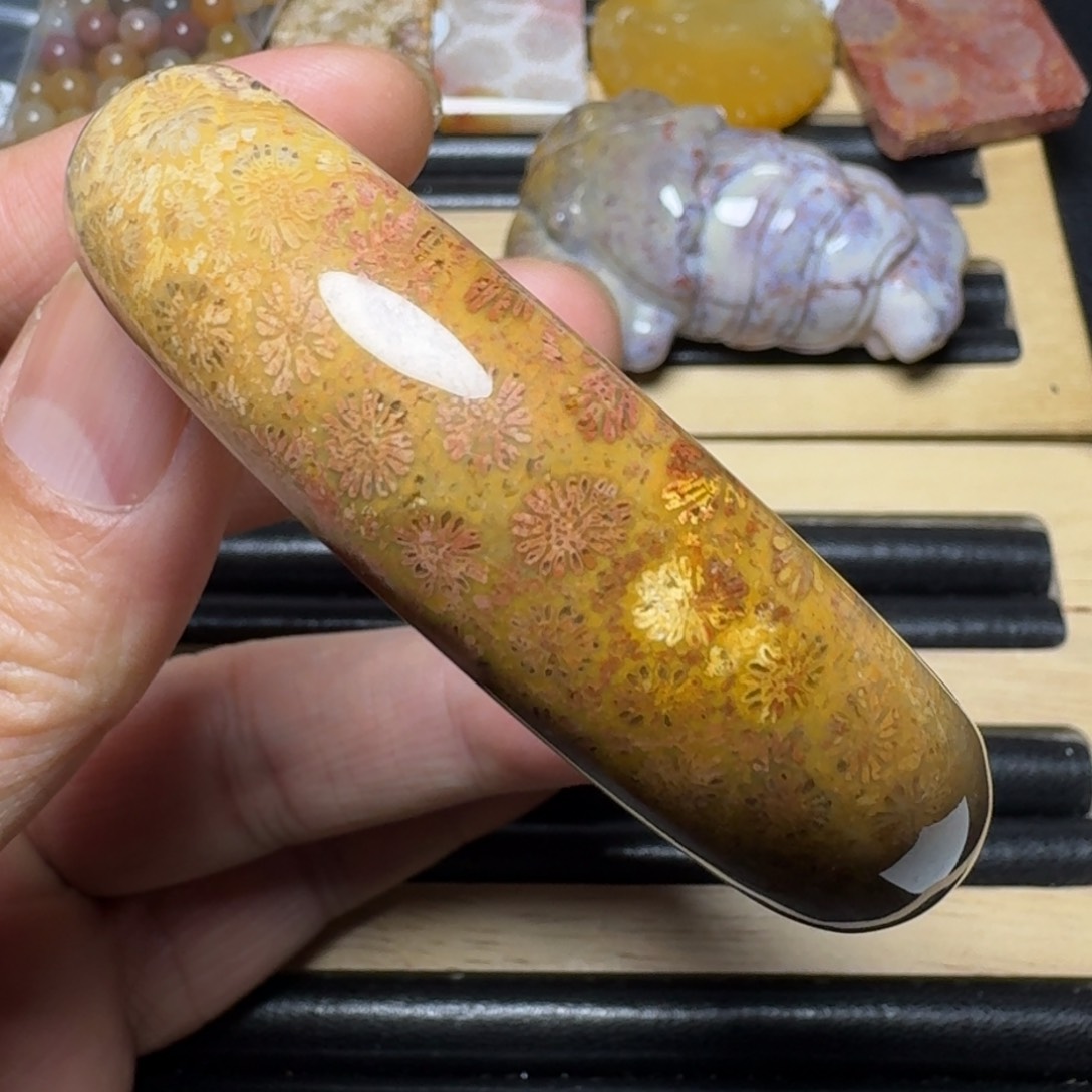 硅化玉纯天然色有机玉石未镶嵌61圈口