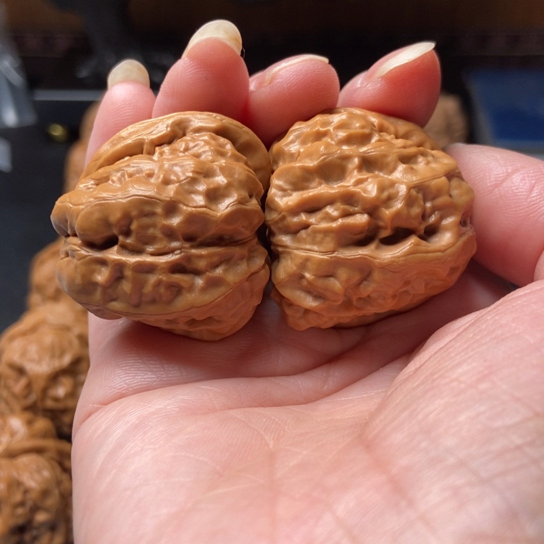 风***…文玩核桃把件蛤蟆头