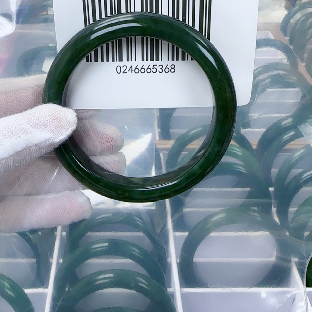 和田玉（碧玉）手镯未镶嵌61