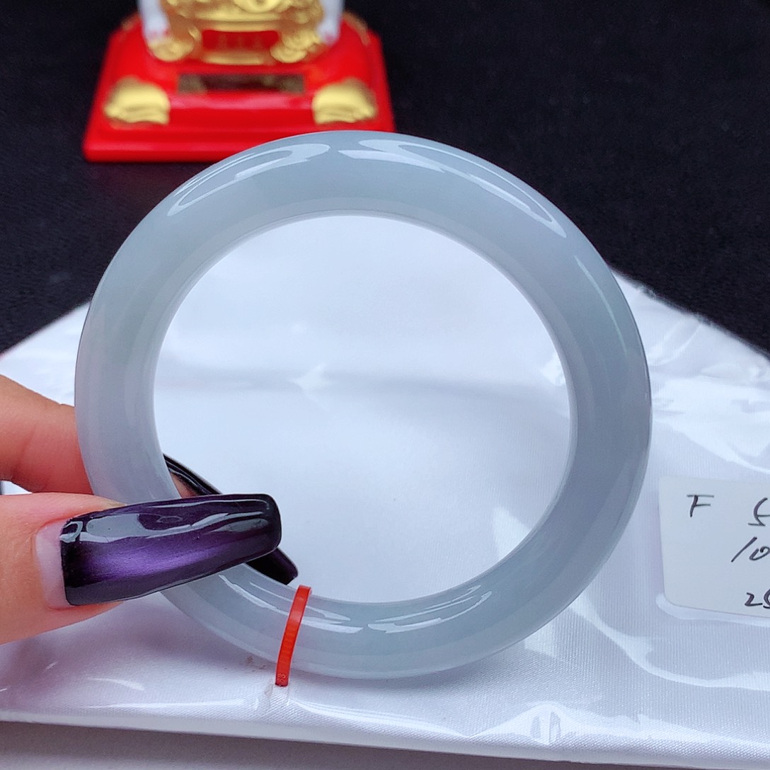 未镶嵌手镯翡翠翡翠55.3冰胶润浅色圆条