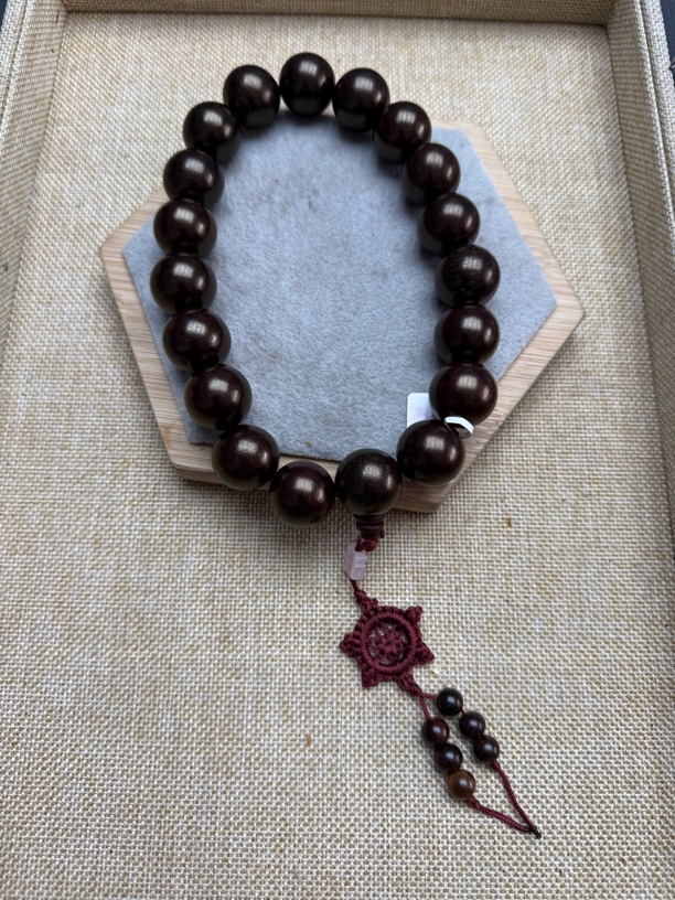 B254龙二文玩成品木串