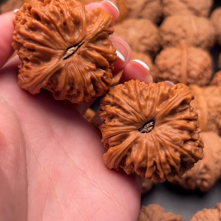 文玩核桃吊坠A**！2720南疆