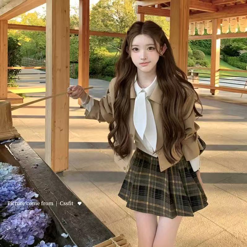 伯爵茶饼干 短款风衣兔耳朵白衬衫格子百褶裙套装秋