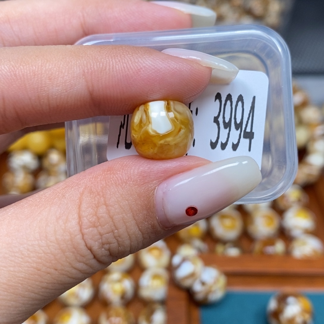 把件猴头核桃沁色圆珠老型3994