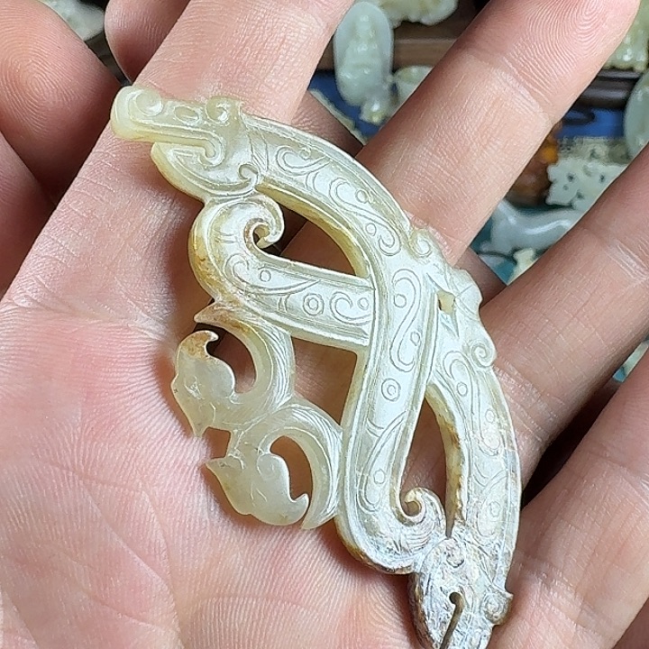 和田玉（糖玉）未镶嵌把件余****路