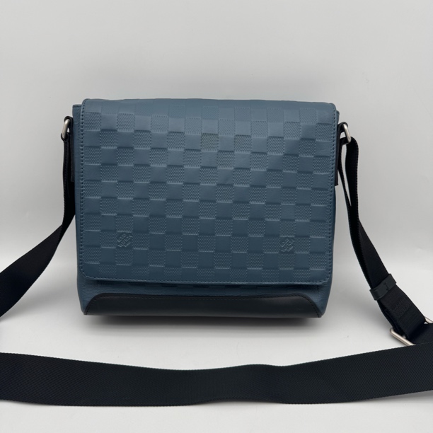 99新 LouisVuitton/路易威登 藏蓝色拼黑色压纹棋盘格邮差包2715