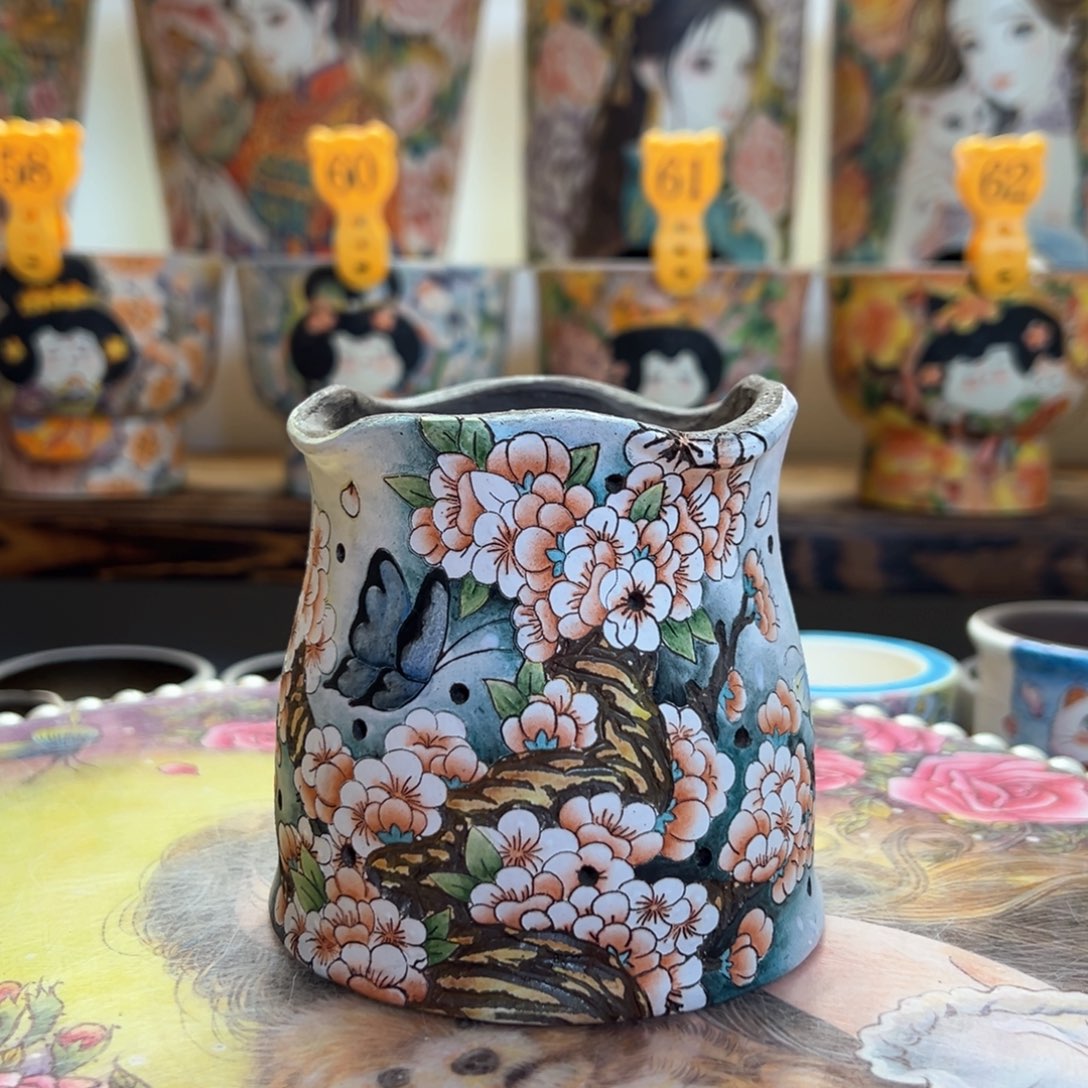 红陶多彩的精工美盆