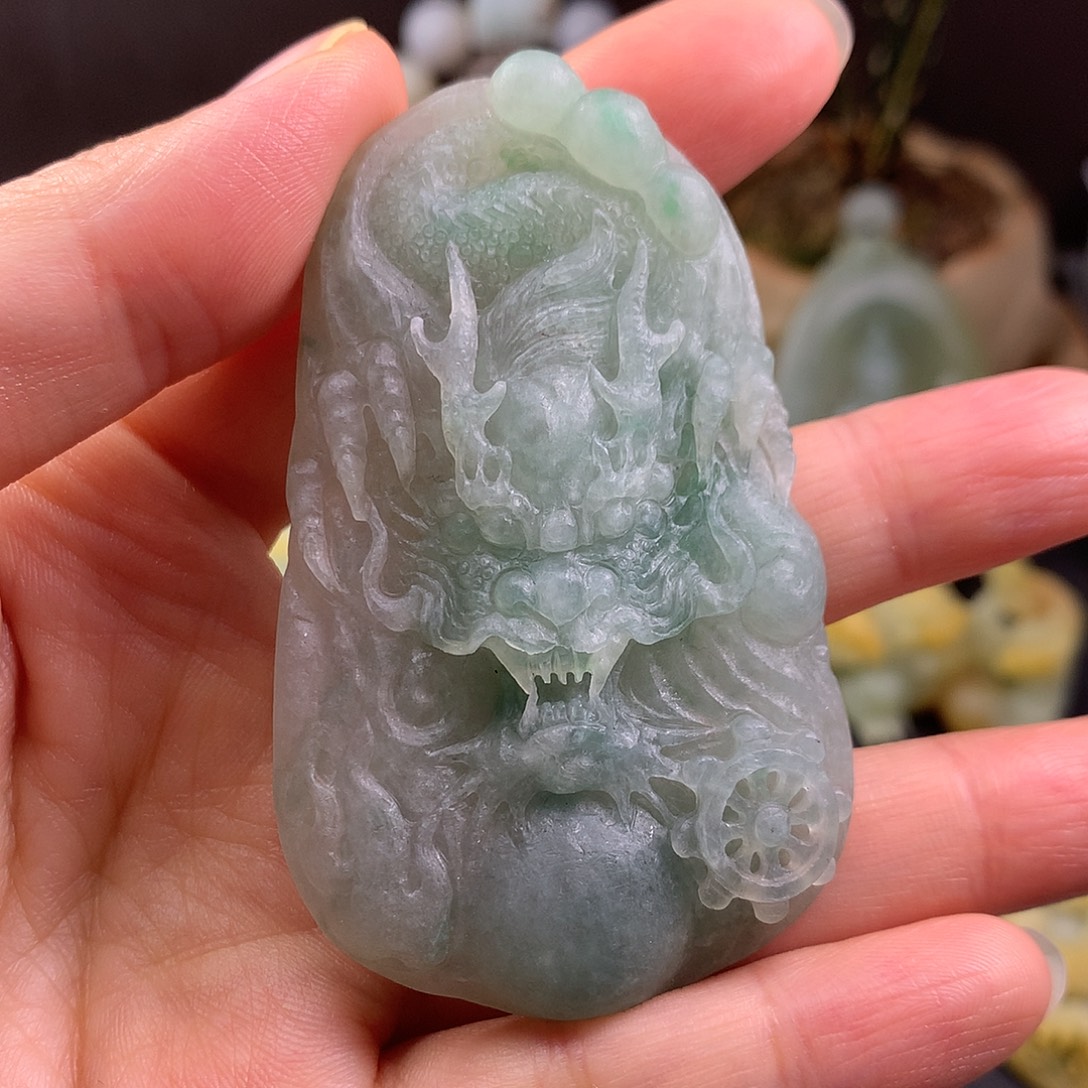 定制翡翠未镶嵌龙