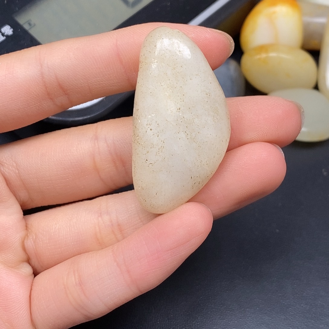 和田玉（糖玉）未镶嵌挂件