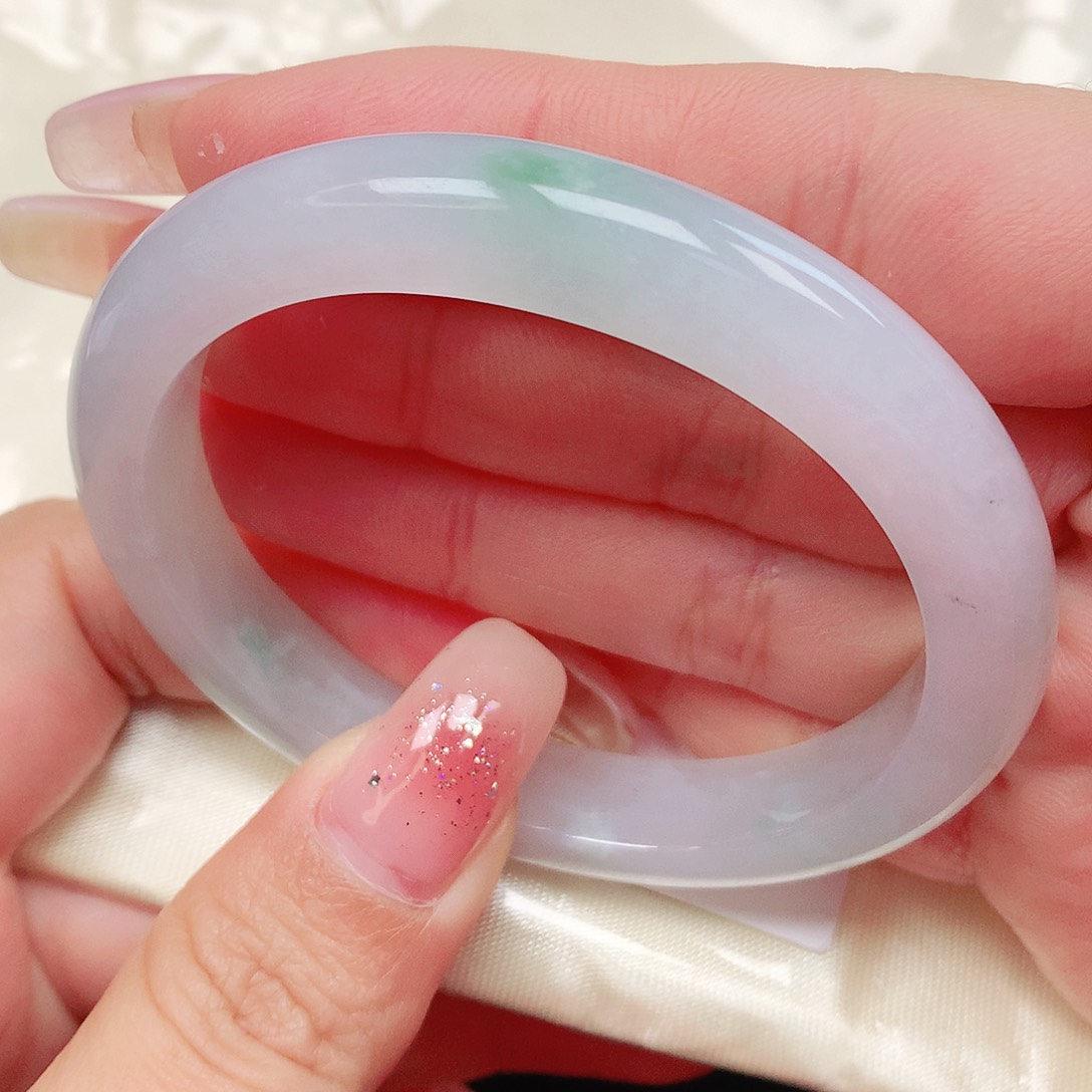 翡翠手镯未镶嵌抖音548