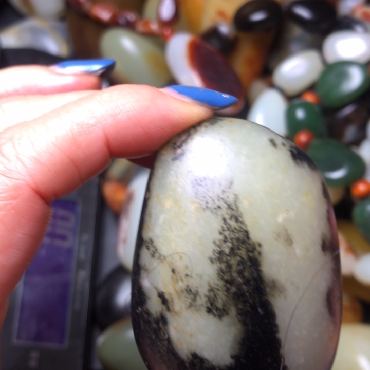 和田玉（翠青玉）未镶嵌珠宝奇石