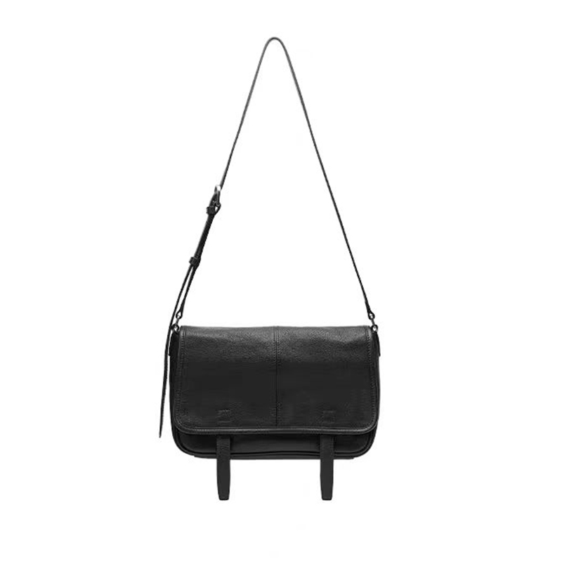 [点心]2025年新款时尚潮流百搭邮差单肩斜挎女包 8285-黑色