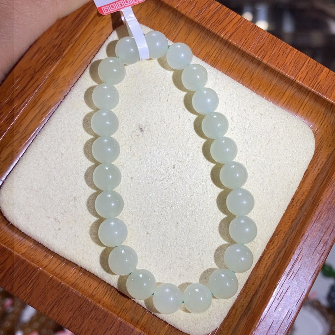 和田玉高冰浅晴8mm未镶嵌