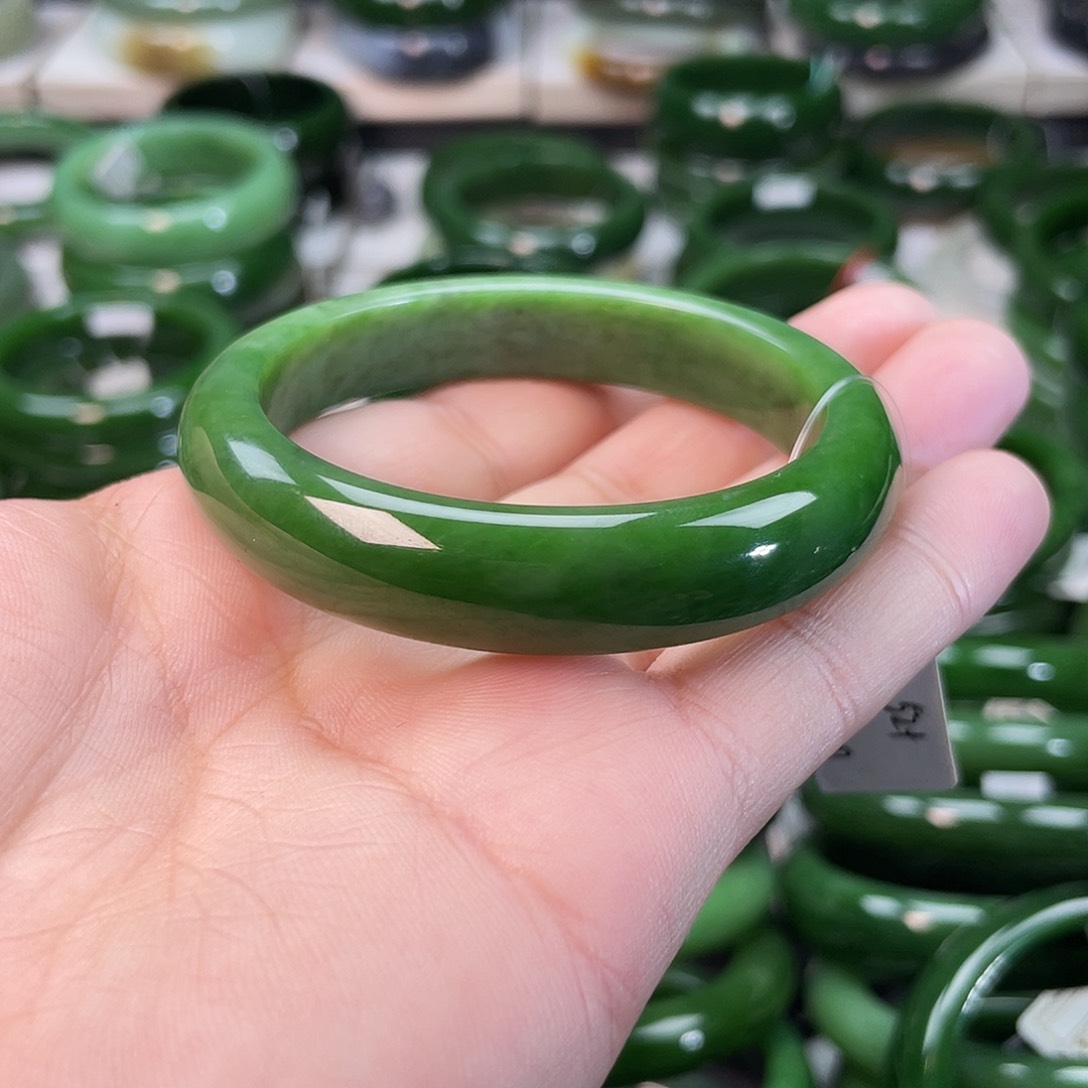 和田玉（碧玉）手镯未镶嵌