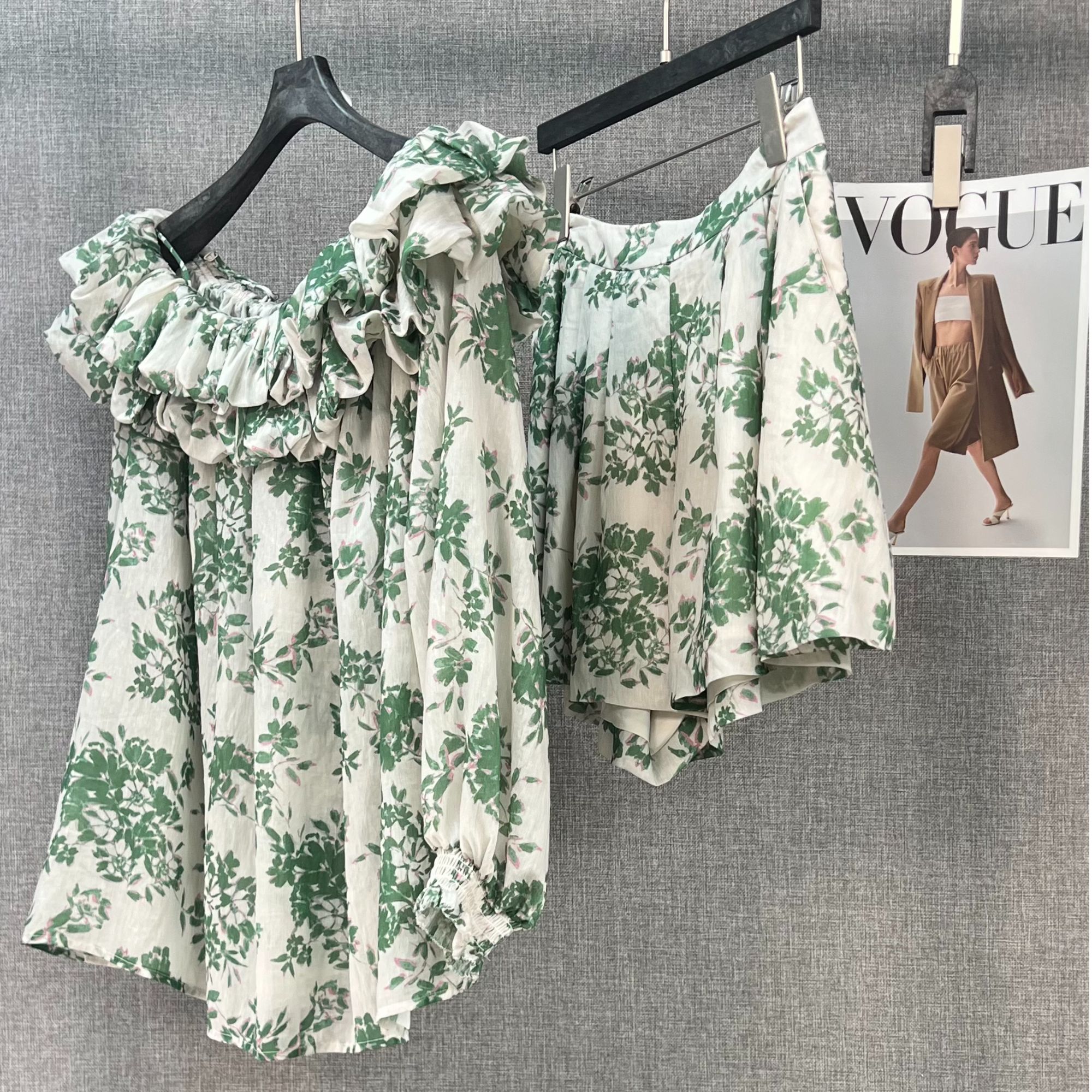 碎花吊带和碎花裤套装（0009）