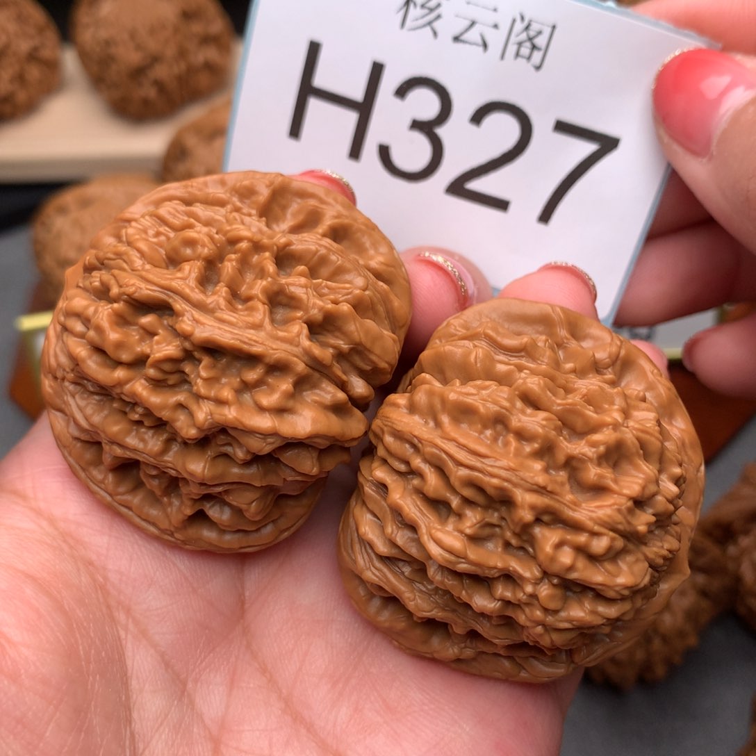 文玩核桃把件45+边51.2克重四座楼