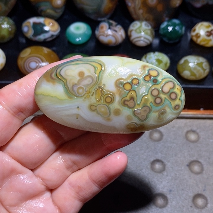 未镶嵌玛瑙/玉髓珠宝半成品13