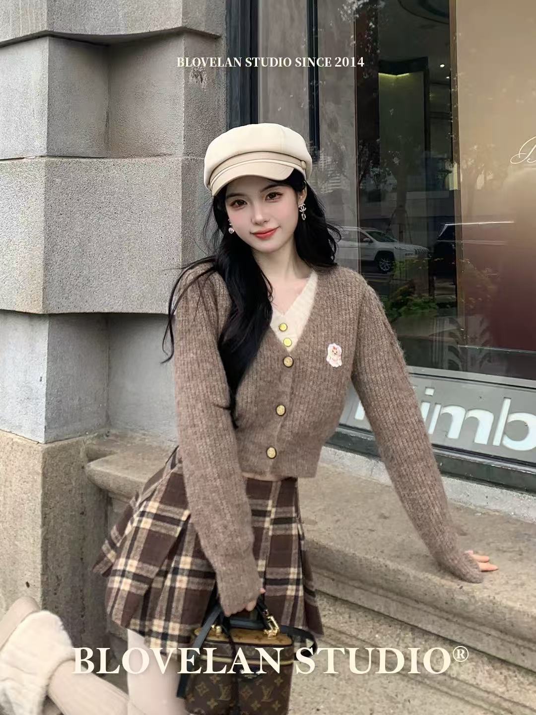 榛香焦糖 美拉德系复古慵懒V领假两件针织毛衣开衫+半身裙两件套