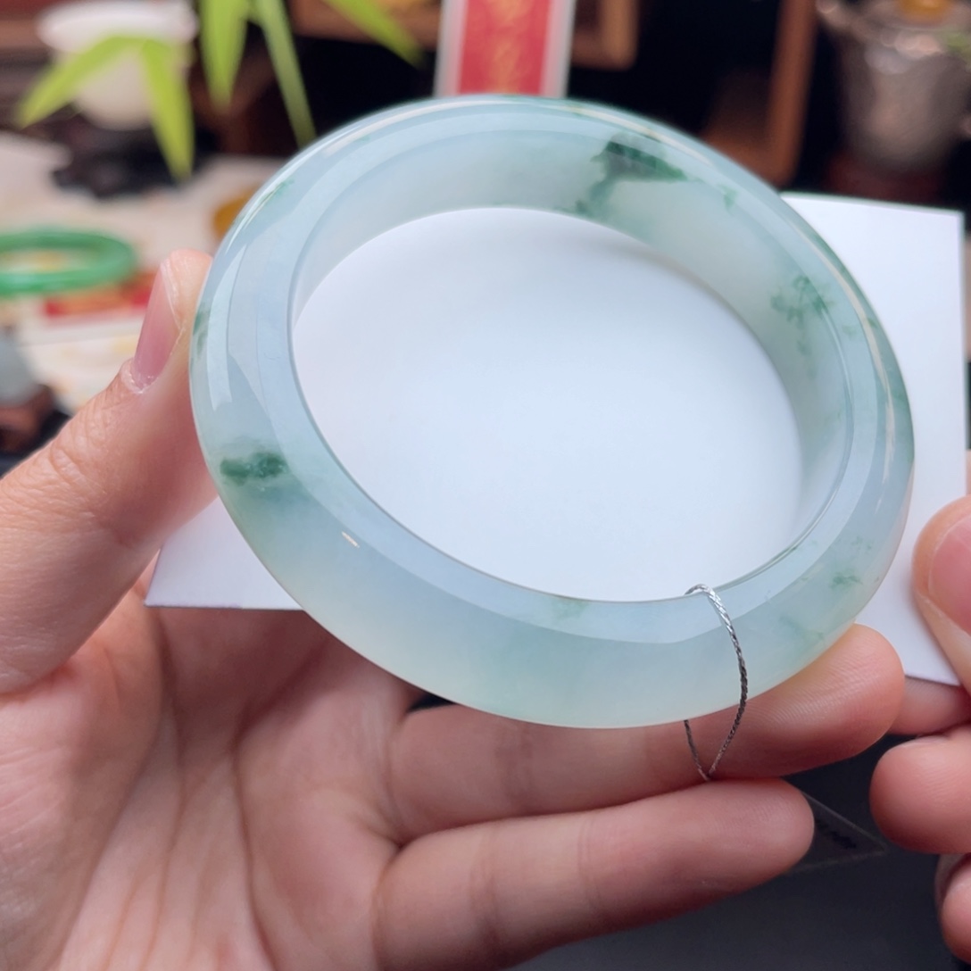 未镶嵌手镯翡翠飘花