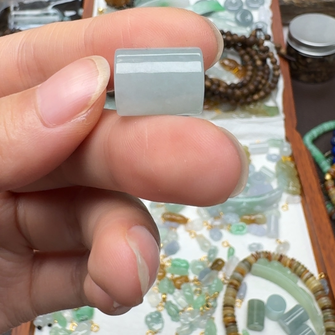 翡翠挂件未镶嵌嘻*.福利