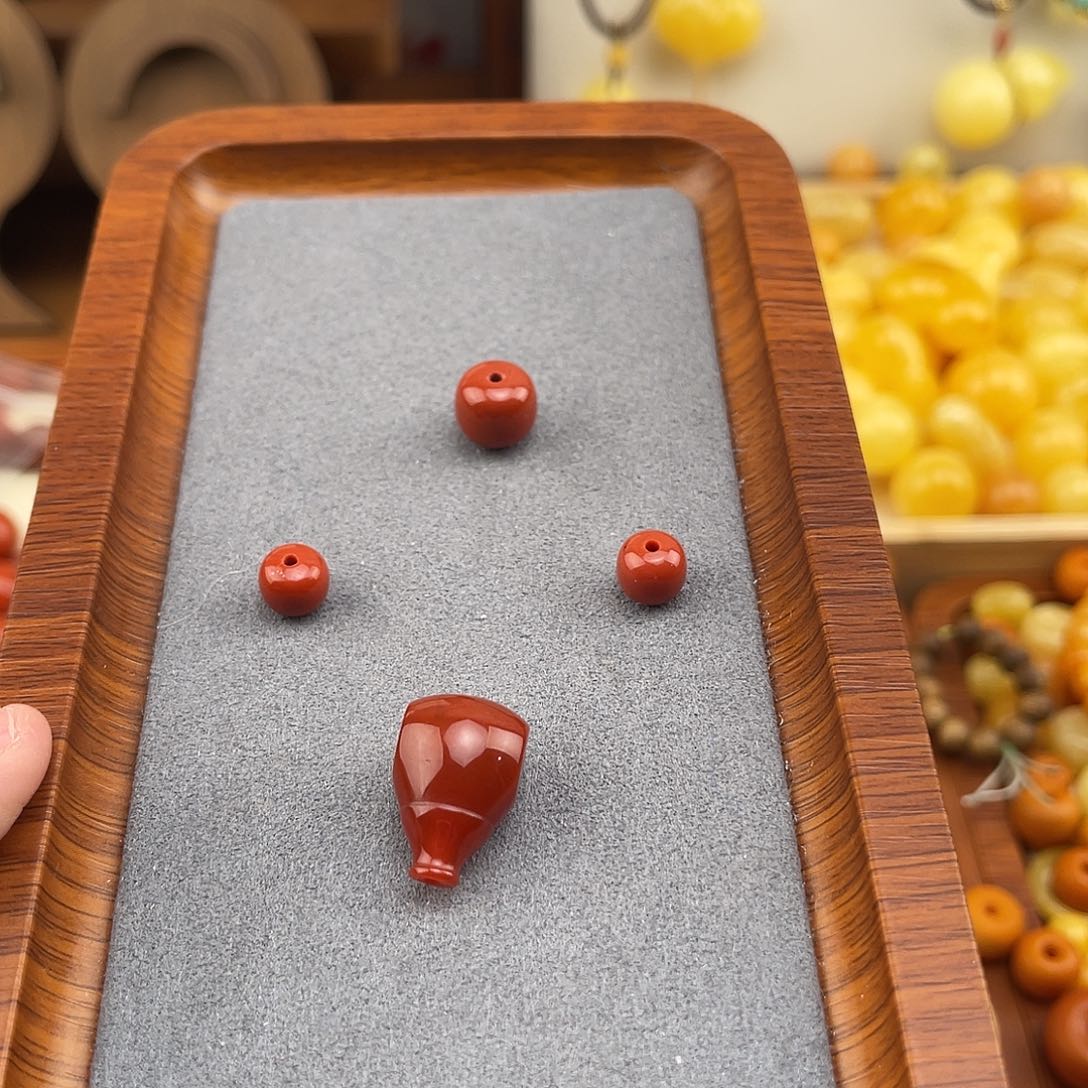 A***音南红玛瑙未镶嵌挂件丰颖