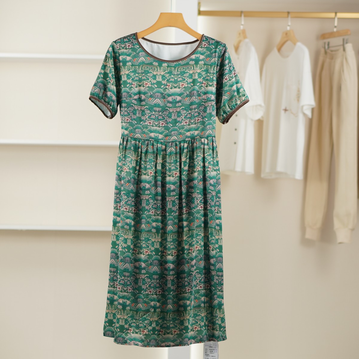 麦迪尚品【千韵】50420198 夏醋酸缎面新中式国风短袖印花连衣裙