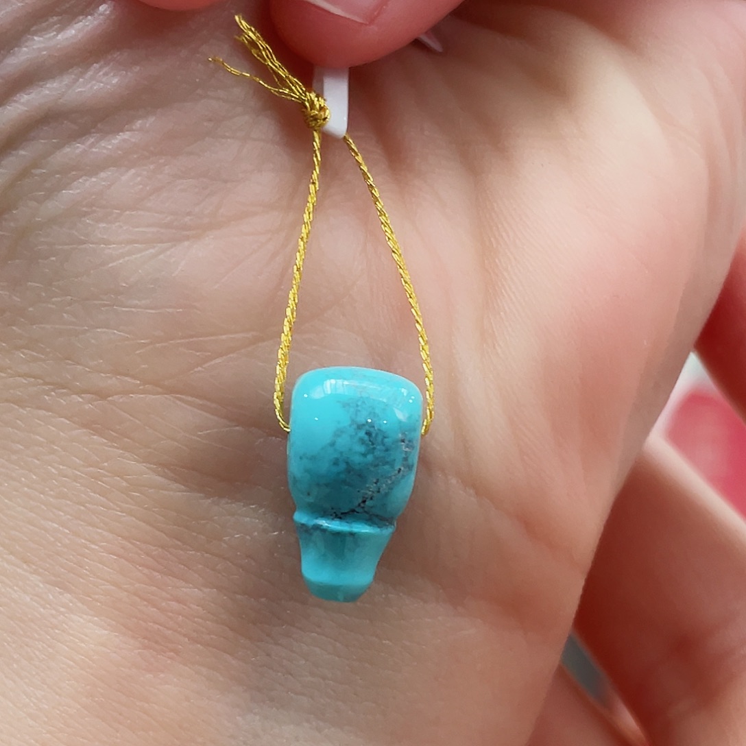 绿松石颈饰未镶嵌