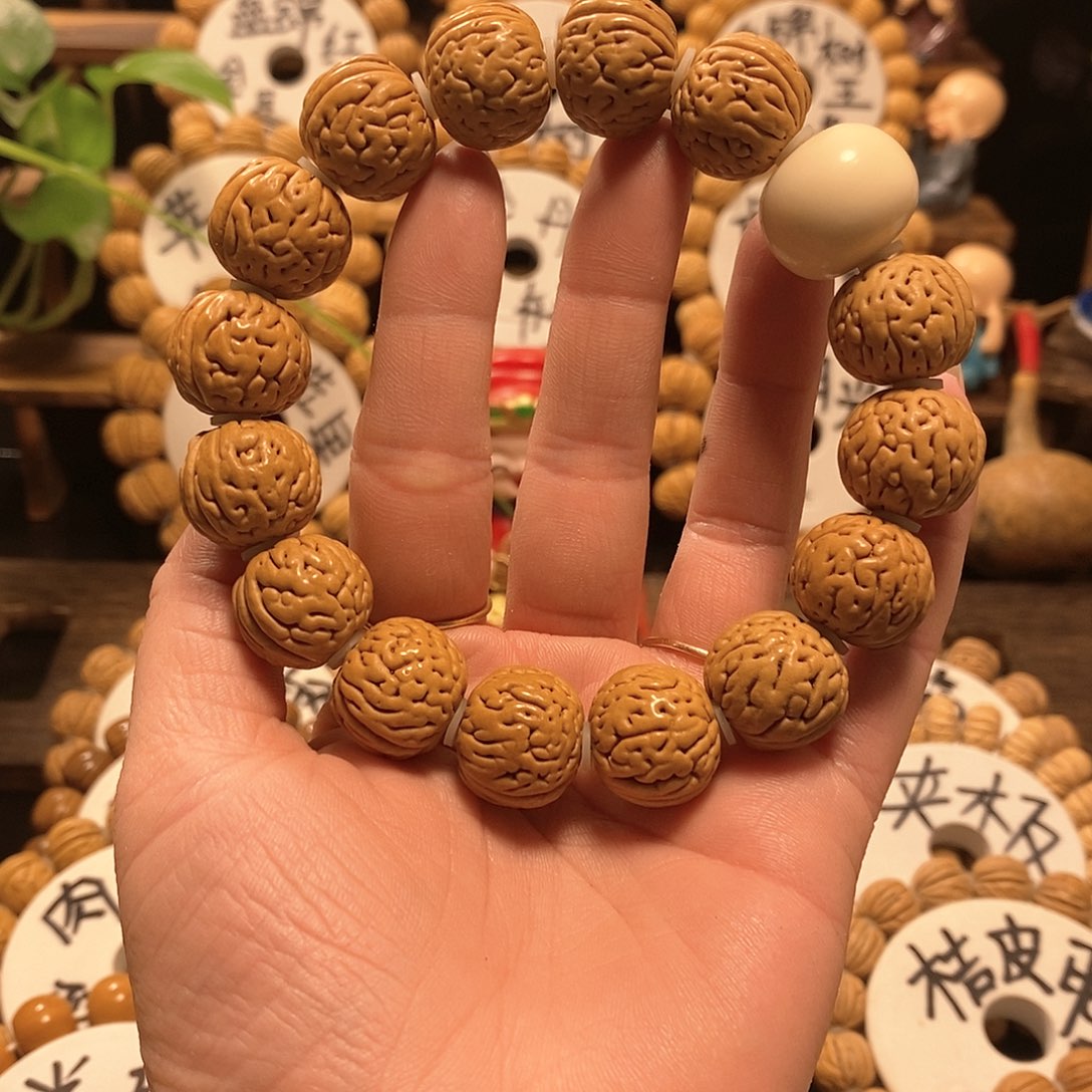 【闪购商品】野*桃核盘锦肌肉手串