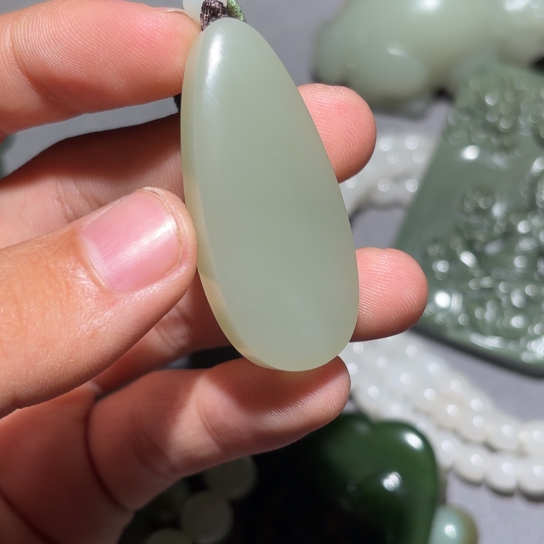 回***舟和田玉未镶嵌手链