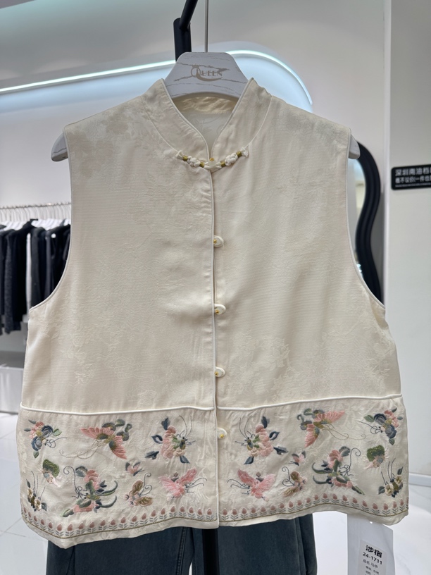 新中式刺绣国风马甲