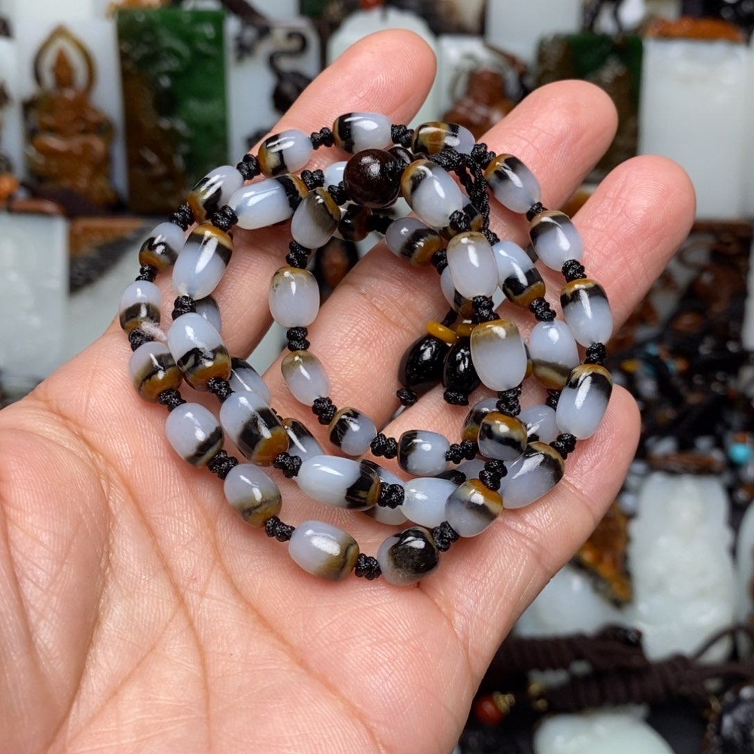 和田玉颈饰未镶嵌无**比