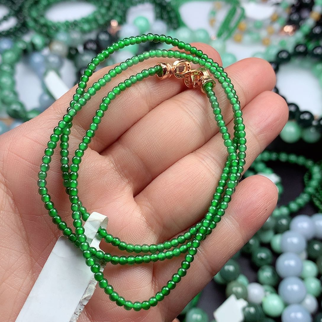 翡翠颈饰未镶嵌项链