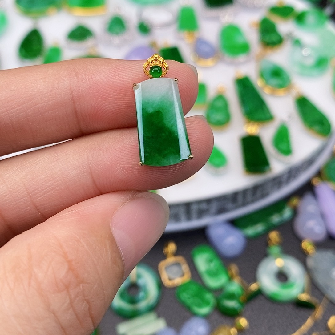 翡翠18K金镶嵌吊坠(不含链)