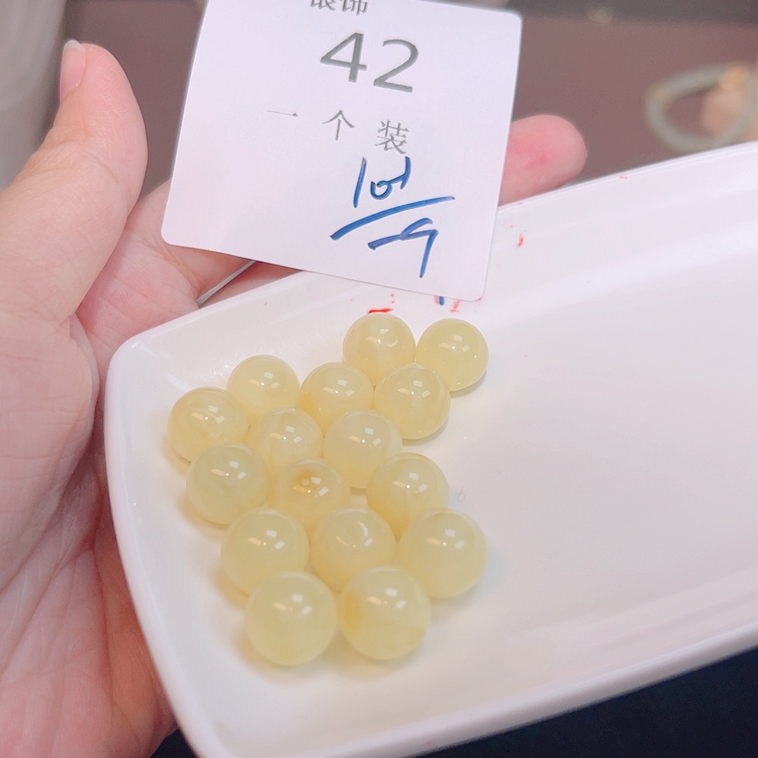 水晶珠宝半成品未镶嵌42 。      
