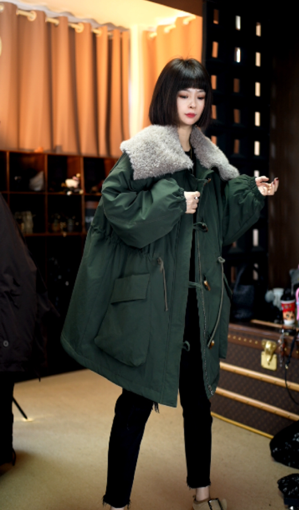 【思恩】2025冬季新款休闲简约时尚翻领收腰棉服女