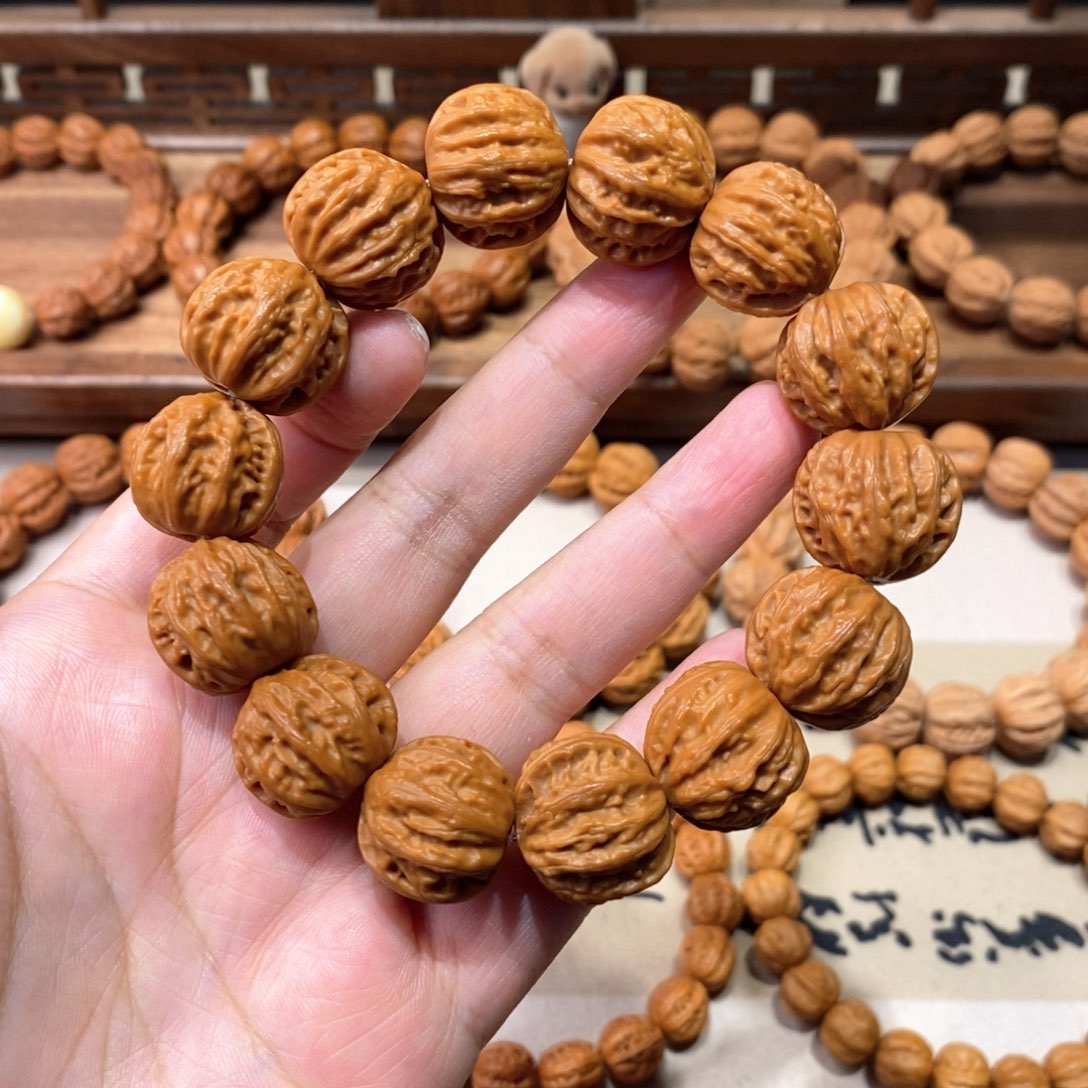 文玩核桃手串老款京八棱